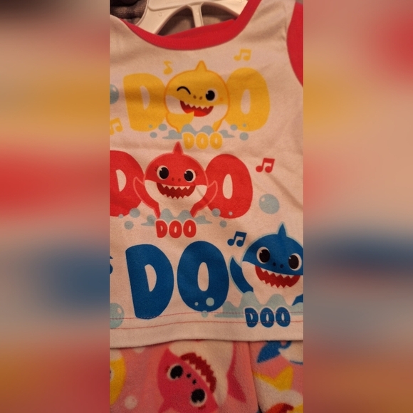 Nickelodeon Baby Shark Infant Girls Pajamas Sz 18 months Pink Sleepwear - Picture 4 of 5